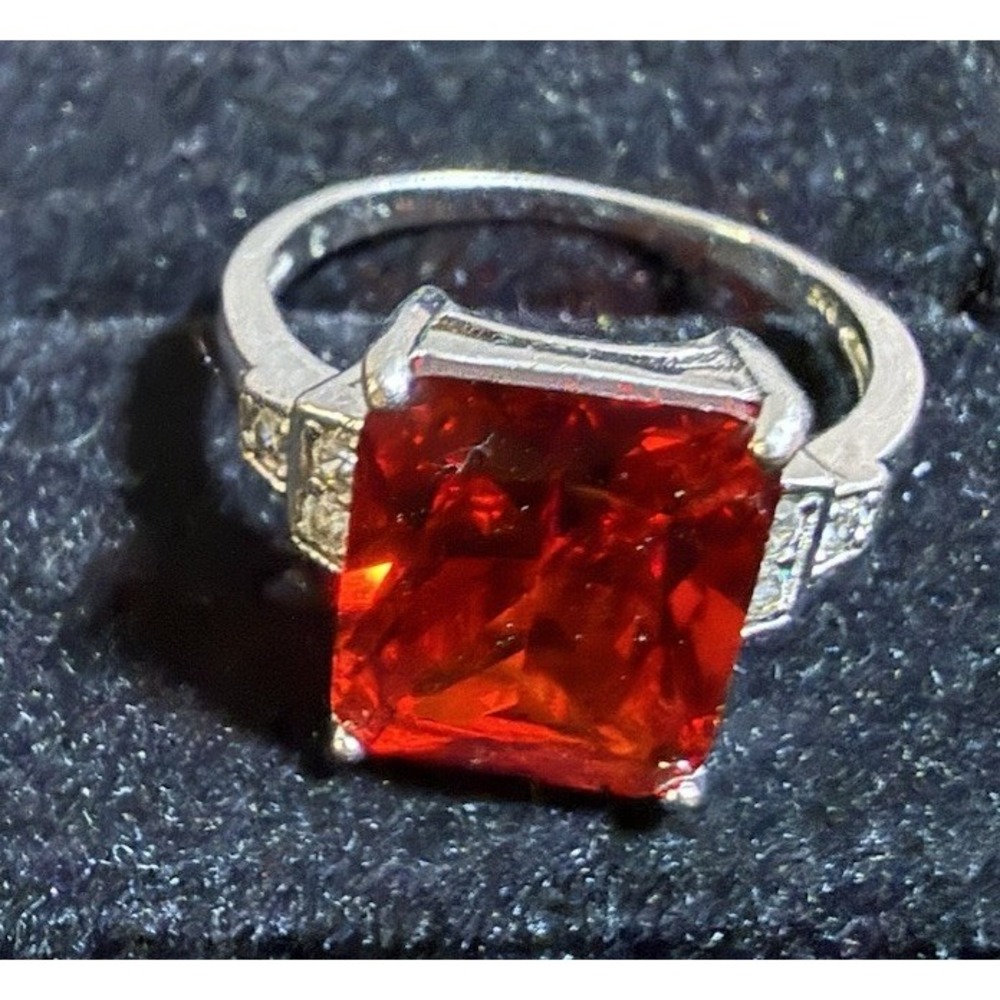 Garnet Ring With White Accents Setting Sterling Silver 925 Size 8.75 Stunning